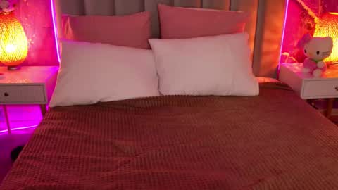 violaparkers online show from October 7, 5:15 am