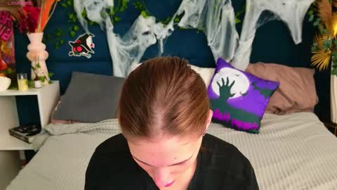 violaparkers online show from November 2, 5:10 am