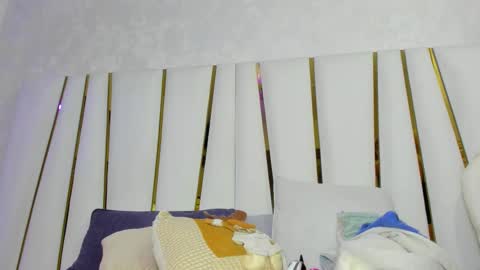 violeet_gray online show from February 2, 11:31 am