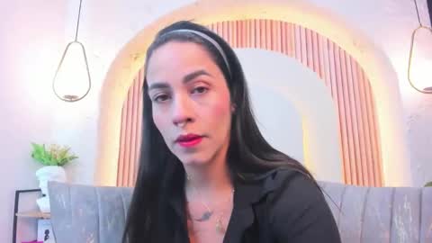 Snapshot of violeet_scottt chatting on February 16, 10:11 am Violette online show from February 16, 10:11 am
