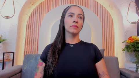 Snapshot of violeet_scottt chatting on March 26, 10:21 am Violette online show from March 26, 10:21 am