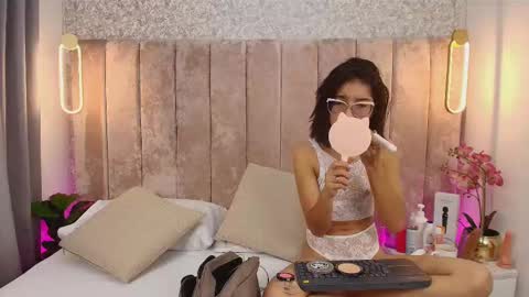 Snapshot of violet_606 chatting on September 11, 1:00 pm Violeta online show from September 11, 1:00 pm