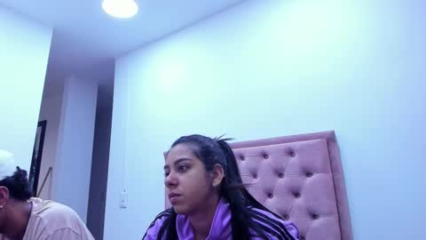 Snapshot of violet_and_myers chatting on September 19, 11:33 am Violet and Myers online show from September 19, 11:33 am