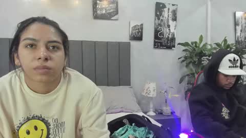 Snapshot of violet_and_myers chatting on September 23, 11:46 am Violet and Myers online show from September 23, 11:46 am