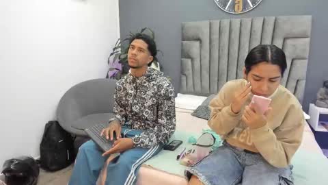 Snapshot of violet_and_myers chatting on October 8, 11:30 am Violet and Myers online show from October 8, 11:30 am