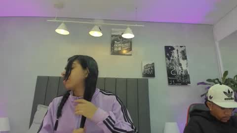 Snapshot of violet_and_myers chatting on October 20, 11:43 am Violet and Myers online show from October 20, 11:43 am