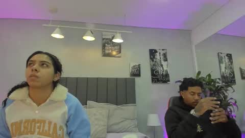 Snapshot of violet_and_myers chatting on October 21, 11:22 am Violet and Myers online show from October 21, 11:22 am