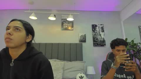 Snapshot of violet_and_myers chatting on October 28, 11:25 am Violet and Myers online show from October 28, 11:25 am