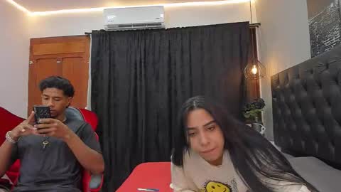 Violet and Myers online show from November 22, 11:31 am