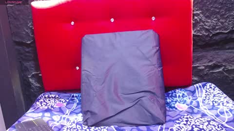 Snapshot of violet_angel13 chatting on April 14, 2:45 pm Violet online show from April 14, 2:45 pm