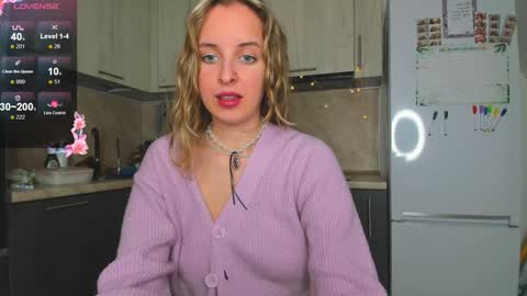 Violet online show from December 25, 1:09 pm