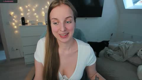 Violet online show from March 27, 12:49 pm