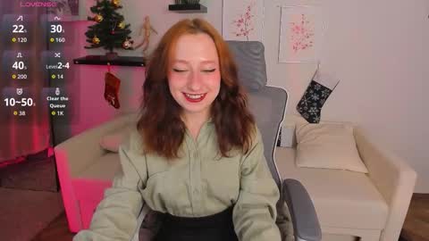 Snapshot of violet_griffen chatting on December 16, 3:39 pm VIOLET online show from December 16, 3:39 pm