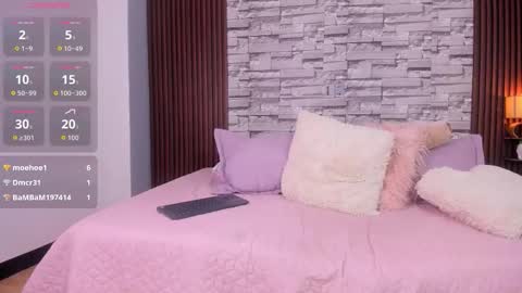 Violet online show from November 23, 9:31 am