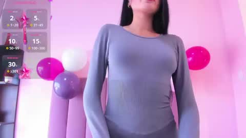 violet online show from November 4, 12:59 pm