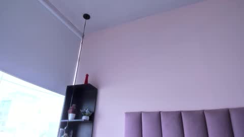 violet online show from November 29, 1:47 pm