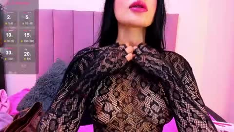 Snapshot of violet_myerrs chatting on March 30, 1:01 pm violet online show from March 30, 1:01 pm