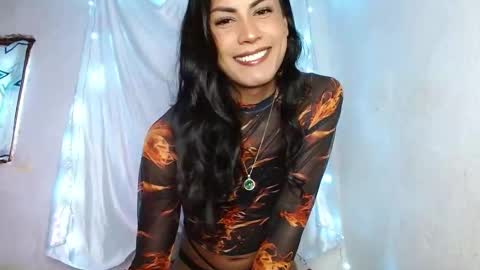 violet_sexhot28 online show from January 3, 1:47 pm