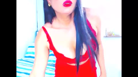 Snapshot of violeta06 chatting on March 18, 1:53 am violeta06 online show from March 18, 1:53 am