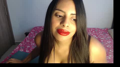 Snapshot of violeta_53 chatting on March 5, 12:11 pm Violeta online show from March 5, 12:11 pm