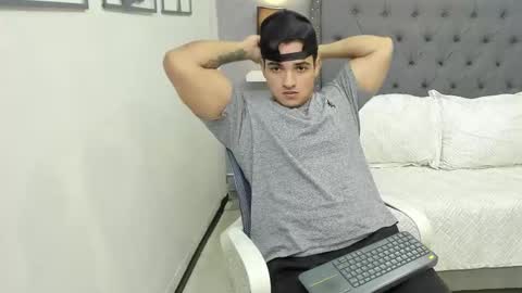 VIOLETA AND MAXX online show from December 18, 12:27 am