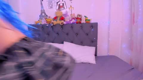 Snapshot of violeta_blaze1 chatting on April 9, 9:04 am Violeta online show from April 9, 9:04 am