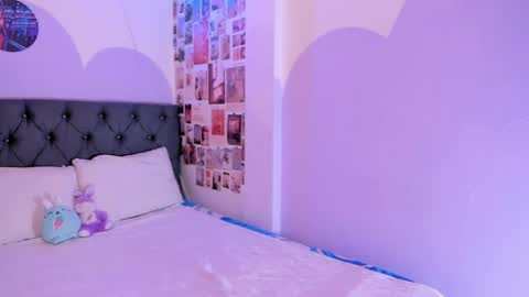 Snapshot of violeta_blaze1 chatting on May 21, 10:00 am Violeta online show from May 21, 10:00 am