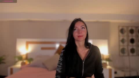 Violeta  online show from May 18, 12:00 pm
