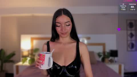 Violeta  online show from June 19, 11:25 am