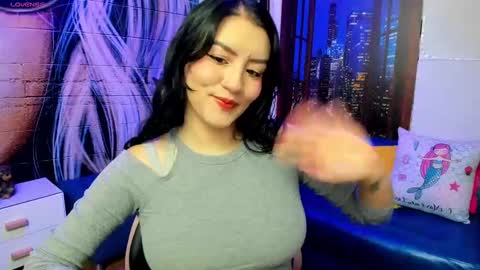     online show from December 12, 9:15 pm