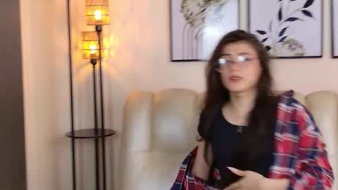 Snapshot of violeta_foxz chatting on October 7, 7:33 pm Violeta online show from October 7, 7:33 pm