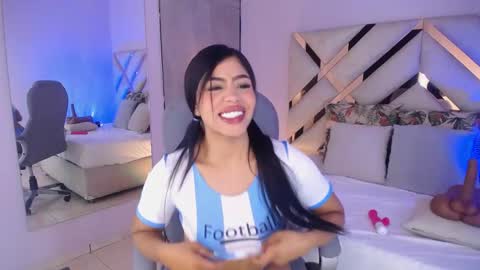 Violeta leon online show from May 15, 3:13 am