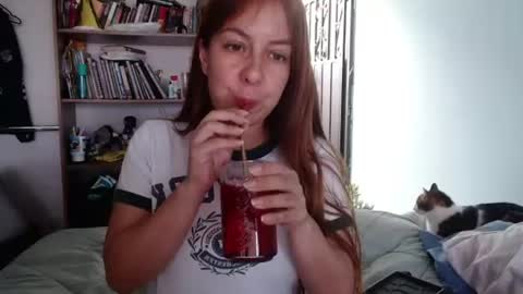 Violeta Peter online show from July 13, 9:50 pm