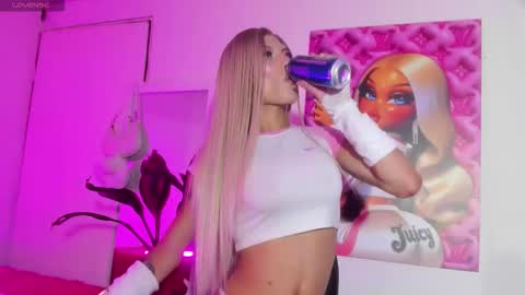 Violeta Princess Please help me with your thumbs up its important   online show from October 10, 3:05 am