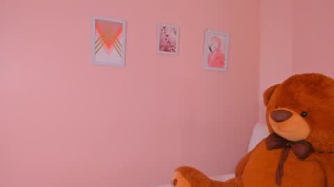 Snapshot of violeta_rodriguez_ chatting on June 5, 6:35 pm Violeta Rodriguez online show from June 5, 6:35 pm