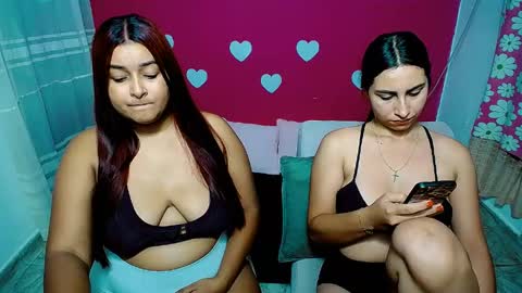 Snapshot of violeta_rouses chatting on June 9, 3:29 am violeta_rouses online show from June 9, 3:29 am