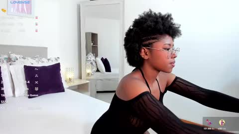 violeta_ruiz_ online show from February 7, 4:46 pm