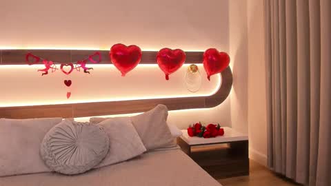 Snapshot of violeta_sum chatting on February 14, 1:41 pm Violeta Sum online show from February 14, 1:41 pm