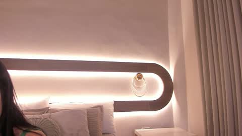 Snapshot of violeta_sum chatting on March 22, 12:52 pm Violeta Sum online show from March 22, 12:52 pm