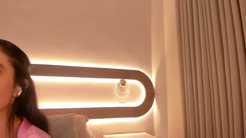 Snapshot of violeta_sum chatting on April 1, 1:01 pm Violeta Sum online show from April 1, 1:01 pm