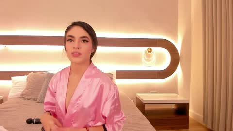 Snapshot of violeta_sum chatting on April 2, 1:53 pm Violeta Sum online show from April 2, 1:53 pm