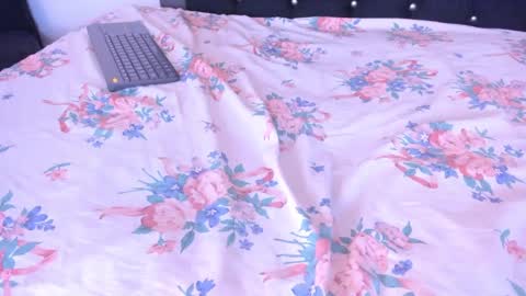 VioletaDums online show from September 30, 3:11 am