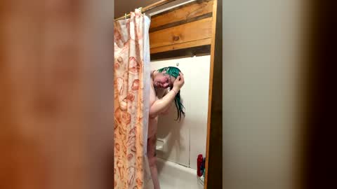 Snapshot of violetann93 chatting on April 4, 1:19 pm violetann93 online show from April 4, 1:19 pm