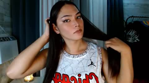 Snapshot of violetasha chatting on October 6, 7:17 am violet online show from October 6, 7:17 am
