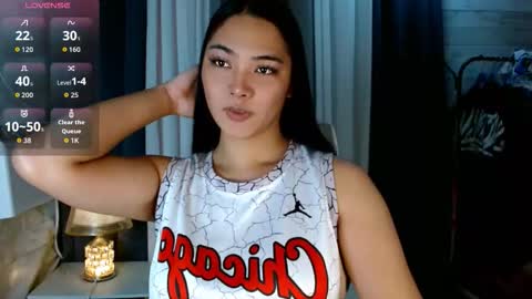 Snapshot of violetasha chatting on January 12, 1:44 am violet online show from January 12, 1:44 am