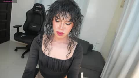 Violet online show from December 26, 1:18 am