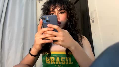 Violet online show from January 3, 1:58 pm