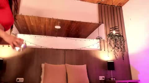 Violet online show from December 3, 12:36 pm