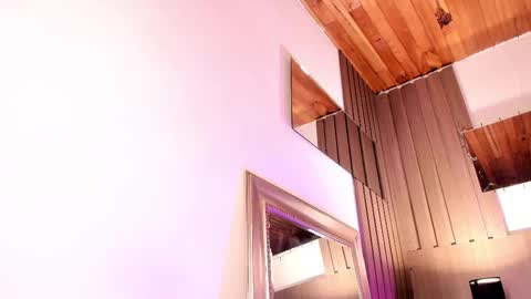 Snapshot of violetcarson_ chatting on February 13, 2:46 pm Violet online show from February 13, 2:46 pm