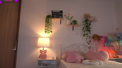 violeth___ online show from May 11, 12:11 pm